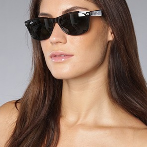 Ray Ban NEW Wayfarer RB2132 Tortoise - Polorized G-15 lens - Picture 2 of 9